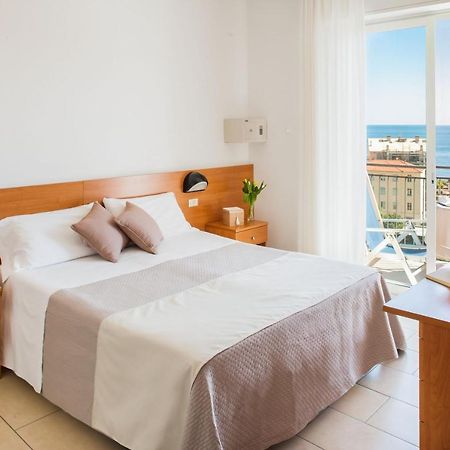 Hotel Europa Finale Ligure Exterior foto