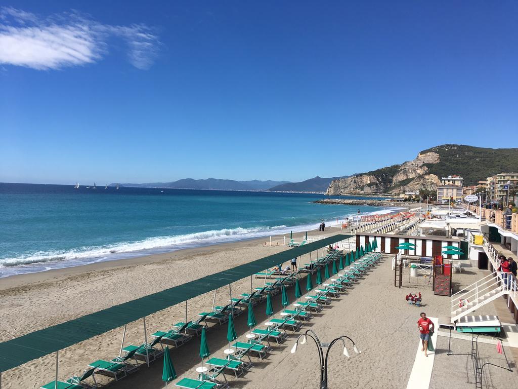 Hotel Europa Finale Ligure Exterior foto